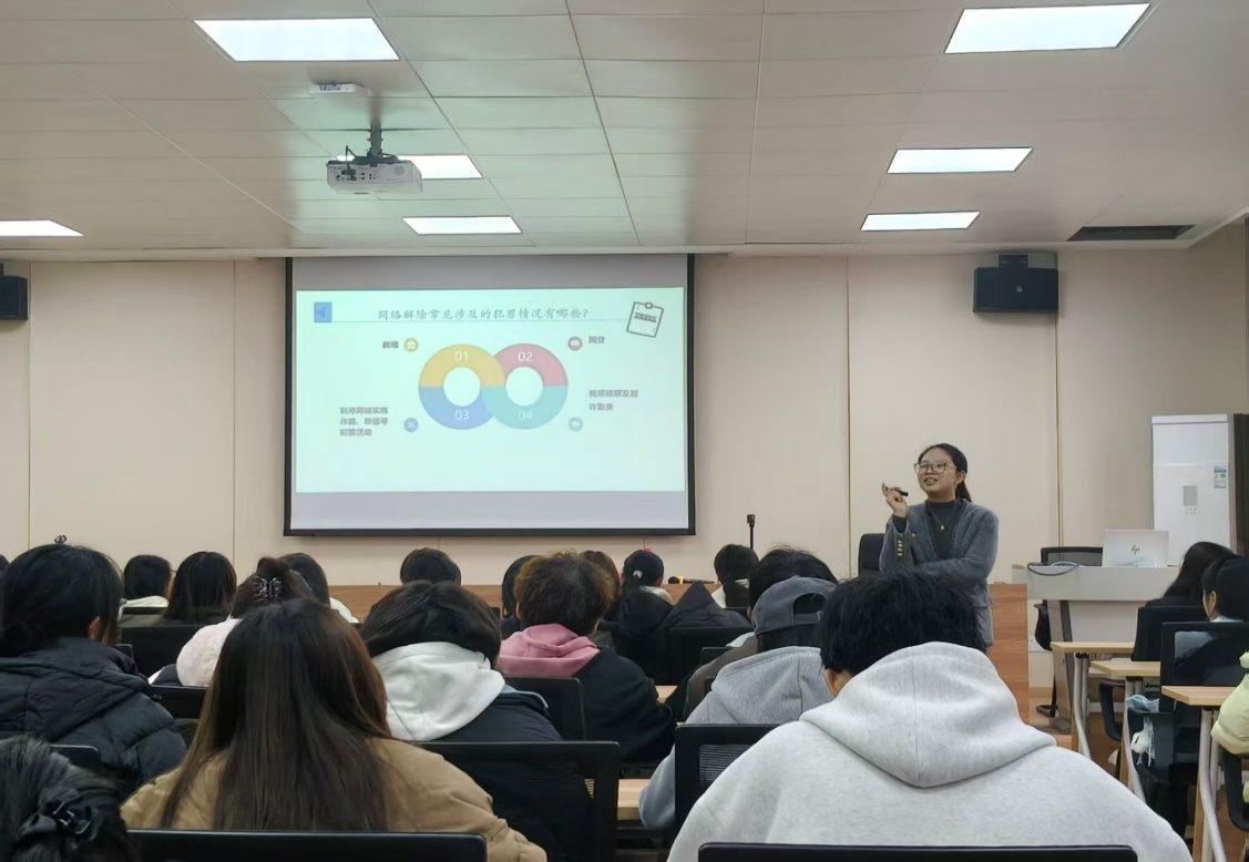 会议室里的人们AI 生成的内容可能不正确。